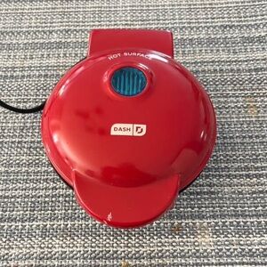 Dash Red Mini Waffle Maker